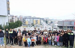 Nilüfer’de minikler doğa için fidan dikti