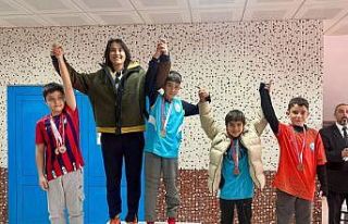 Öğrenciler atletizmde il dereceleri elde etti