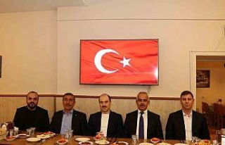 Oltu TSO’nun iftar programında protokol ve iş...