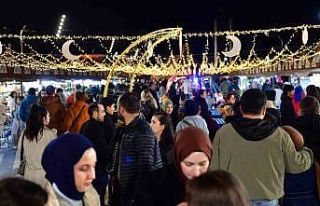 Osmangazi meydanı’nda ramazan coşkusu sürüyor