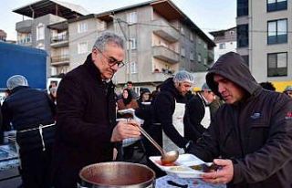 Osmangazi’de gönül sofraları Geçit Mahallesi’nde...