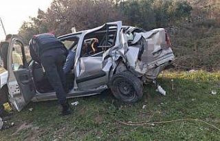 Osmaniye’de minibüs ile otomobil çarpıştı:...