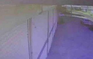 Otomobilin park halindeki aracı biçtiği kaza güvenlik...