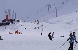 Palandöken bayramda cıvıl cıvıl