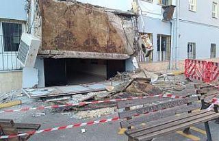 Pendik’te okulun giriş saçağı çöktü: Facianın...