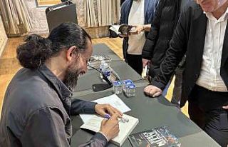 Politik kurgu romanı "Operasyon Altın Kubbe"...