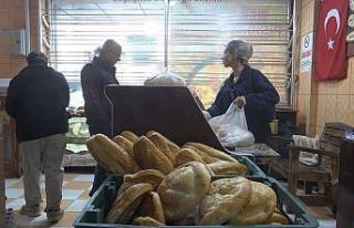 Ramazan ayında zam yapmayan fırıncı ekmeği ve...