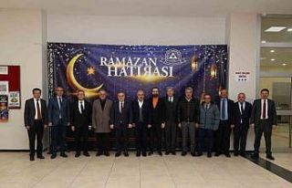 Rektör Prof. Dr. Altun, öğrenciler ile iftar yaptı