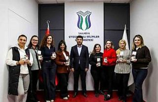 Rektör Sarıbıyık’tan kadın personele anlamlı...