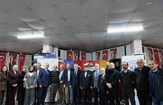 Sağlık çalışanları, huzur evi sakinleriyle iftarda