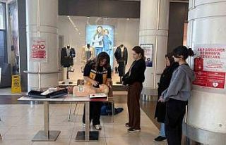 Sağlık ekipleri hava yolu tıkanıklığı ve temel...