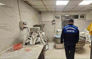 Şahinbey Belediyesi zabıta ekiplerinden gece denetimi