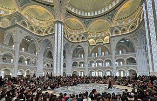 Şahinbey Millet Camii’nde çocuk sesleri