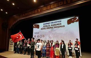 Şahinbeyli öğrenciler İstiklal Marşını en güzel...