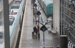 Sakarya’da tren istasyonu ve otogarda arife sakinliği