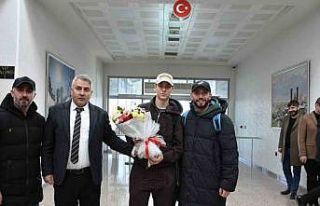 Şampiyona çiçekli karşılama