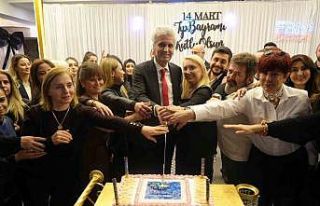 Samsun’da sağlık çalışanları Tıp Bayramı’nı...