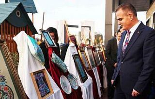 ‘Sanatın diliyle değerlerimiz, hat, tezhip, ebru’...