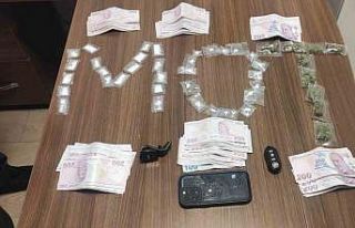 Sancaktepe polisi mıknatıslı gizli bölmede uyuşturucu...