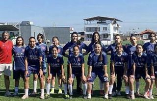 Saruhanlı’da kız futbol takımı kuruldu