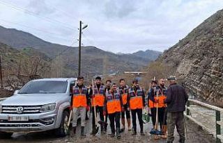 Sel sonrası 50 hayvan telef oldu, 2 ahır kullanılamaz...