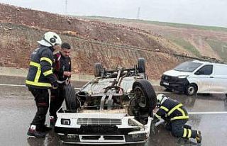 Siirt’te iki otomobil çarpıştı: 2 yaralı