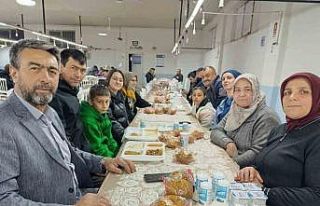 Simav Güney Beldesinde 750 kişilik gönül sofrası...