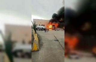 Sınırda korkutan patlama: Tır küle döndü