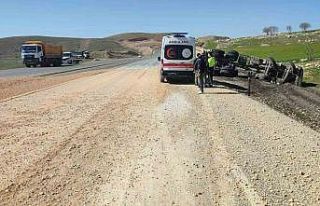 Şırnak’ta devrilen kamyonun sürücüsü yaralandı