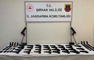 Şırnak’ta jandarma ekipleri cephanelik ele geçirdi