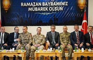 Şırnak’ta protokol-vatandaş bayramlaşması