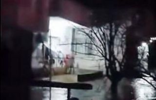 Şırnak’ta şiddetli yağış: Köy yolları göle...