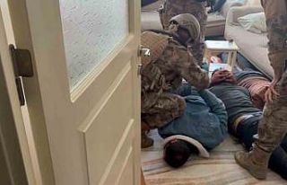 Sivas’ta 2 firari hükümlü yakalanarak cezaevine...