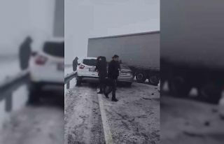 Siverek-Diyarbakır karayolunda zincirleme kaza: Yol...