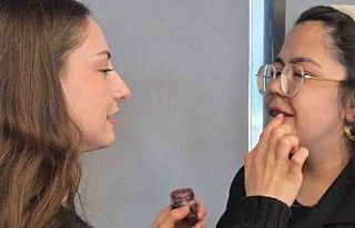 Soğan kabuğu ruj oldu: Çöpe gidecekken dudaklara...