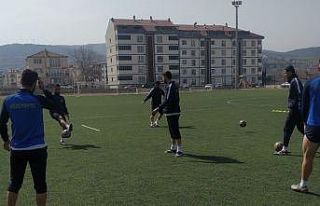 Söğütsporlu futbolcular son antrenman sonrası...