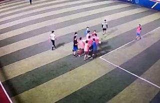 Stres atmak için gittikleri halı saha maçında...