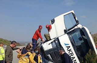 Susurluk’ta tek taraflı kazada sürücü yaralandı