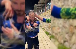 Takım arkadaşlarını koli bandıyla bağlayıp...