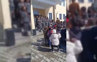 Taşlıçay’da Ramazan etkinliğinde minik kızın...