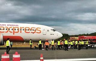 Tayland’da yolcu uçağı sert iniş yaptı: Uçağın...