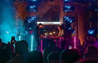 Tonic Walter, Espressolab Roastery’de sahne aldı