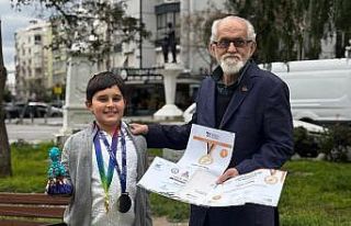 Torundan dedeye en güzel bayram hediyesi