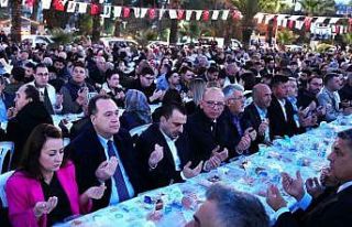 Turgutlu’da yüzlerce kişi iftar sofrasında buluştu