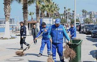 Turizm kenti Kuşadası, bayrama hazırlandı