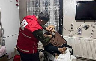 Türk Kızılay Muradiye Şube başkanından yaşlılara...