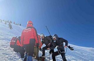 Uludağ’da mahsur kalan 2 kadın kurtarıldı