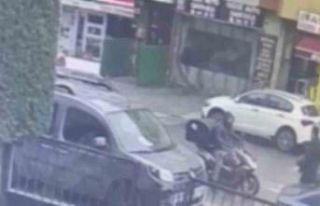 Ümraniye’de park halindeki motosikleti çalan şahıs...