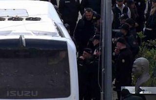 Ünlüler saç ve kan örnekleri alınmak üzere Adli...