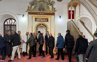 Vali Akbıyık bayram namazını Menteşe’de kıldı